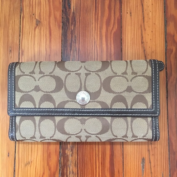 Coach Wallet - Picture 2 of 4